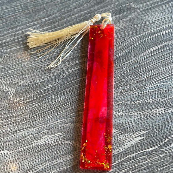 XMAS Handmade Festive Holiday Bookmark medium red with white Strip - Picture 3 of 8